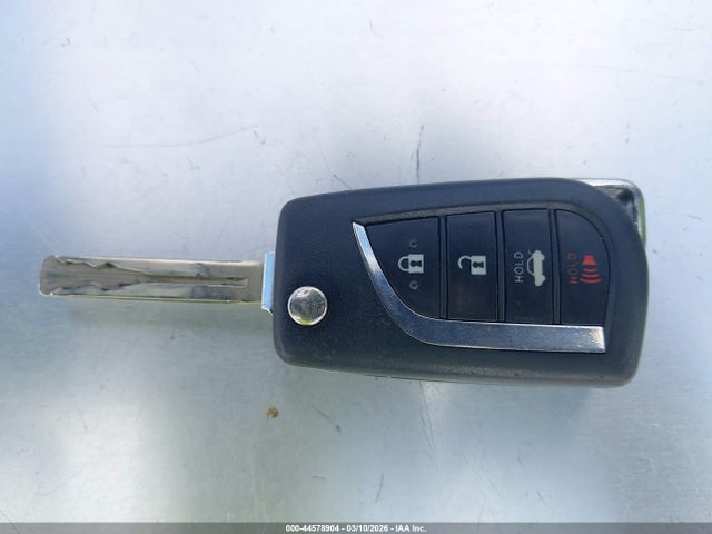 4T1B11HK6JU669977 Toyota CAMRY SE