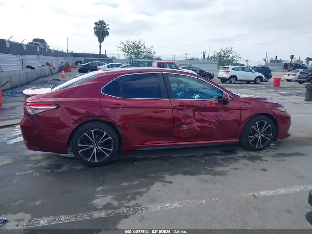 4T1B11HK6JU669977 Toyota CAMRY SE