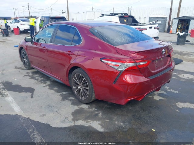 4T1B11HK6JU669977 Toyota CAMRY SE