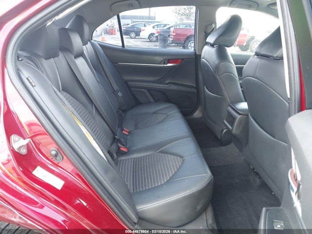 4T1B11HK6JU669977 Toyota CAMRY SE