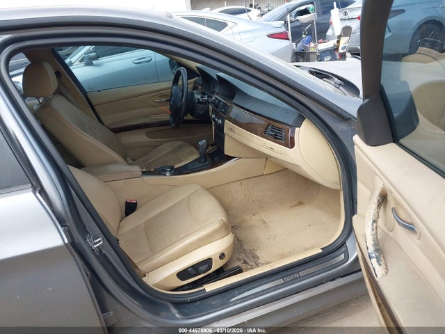 44578906 :رقم المزاد ، WBAPH7C51BE131240 vin ، 2011 Bmw 328i مزاد بيع