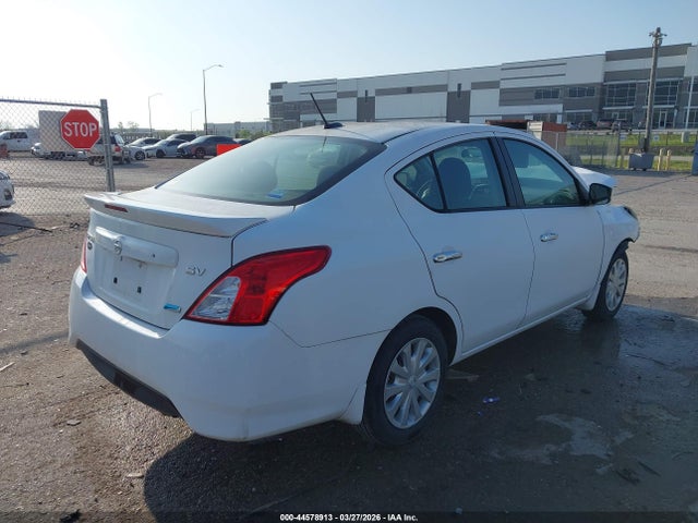 Продажа на аукционе авто 2015 Nissan Versa 1.6 Sv, vin: 3N1CN7AP5FL944913, номер лота: 44578913