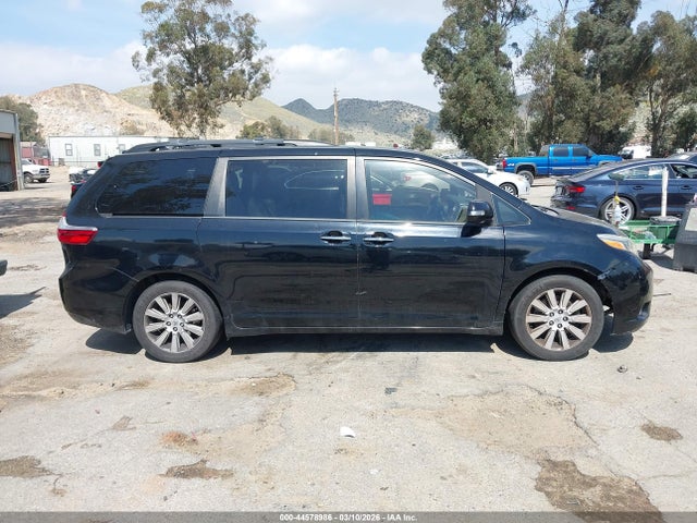 5TDYZ3DC1HS788584 Toyota Sienna Limited 7 Passenger