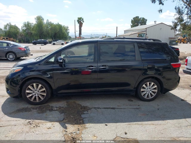 5TDYZ3DC1HS788584 Toyota Sienna Limited 7 Passenger
