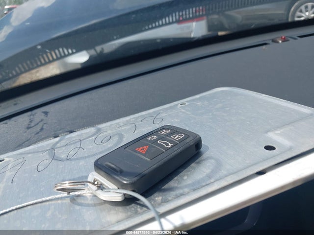 2016 VOLVO XC60 YV440MDK1G2922678 Photo 10