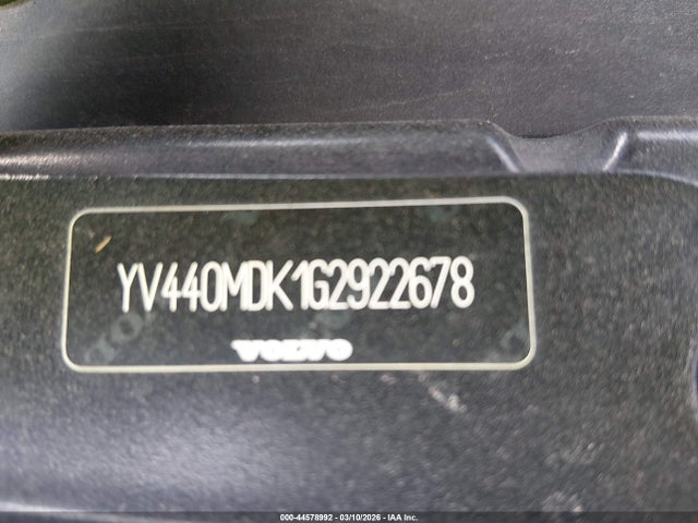 2016 VOLVO XC60 YV440MDK1G2922678 Photo 8