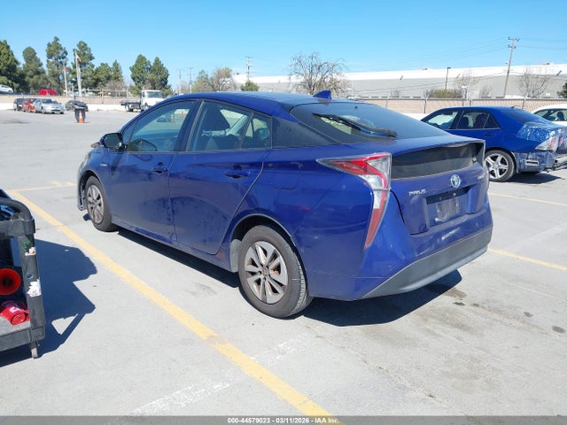 Toyota Prius Two 2018 JTDKBRFU5J3587233 Image 3