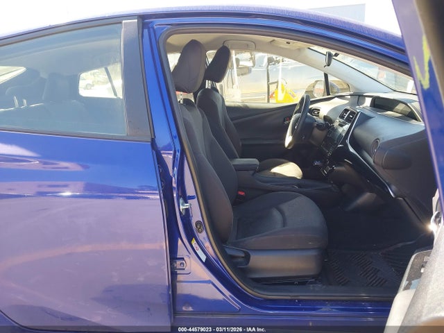 Toyota Prius Two 2018 JTDKBRFU5J3587233 Image 5