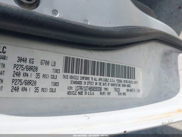 2011 Ram Ram 1500 Slt მანქანა იყიდება აუქციონზე, vin: 1D7RV1GT4BS659338, აუქციონის ნომერი: 44579055