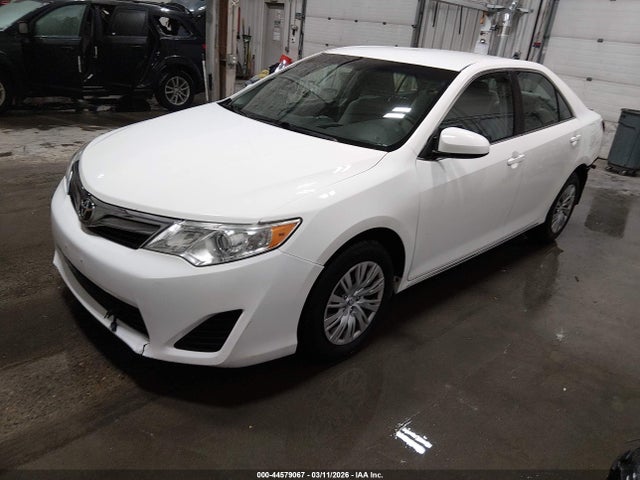Toyota CAMRY LE 2014 4T4BF1FK5ER371386 Image 2
