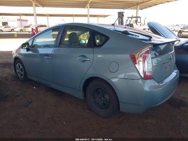 JTDKN3DUXF1997827 Toyota Prius Two