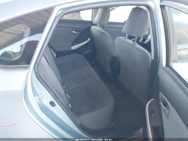 JTDKN3DUXF1997827 Toyota Prius Two