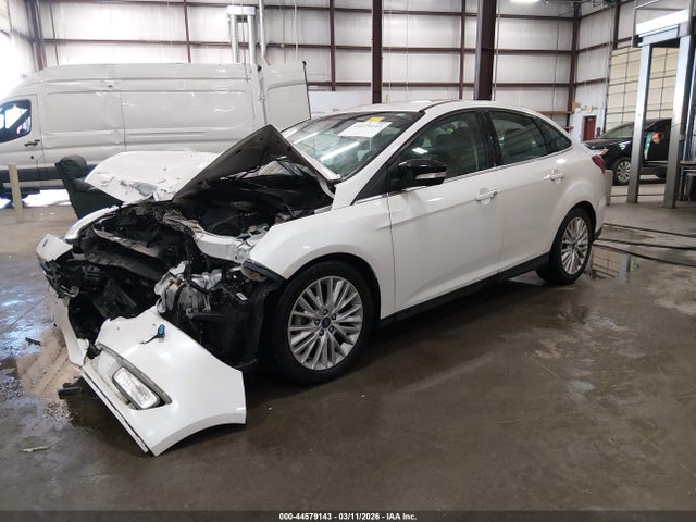 Ford Focus Titanium 2018 1FADP3J28JL281128 Image 2