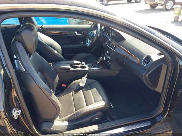 Продаж на аукціоні авто 2015 Mercedes-benz C 250, vin: WDDGJ4HB5FG392925, номер лоту: 44579160