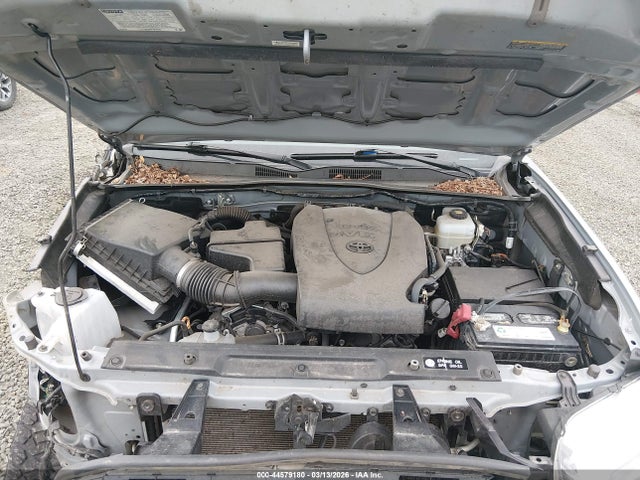 3TMCZ5AN5JM176454 Toyota Tacoma Trd Off Road