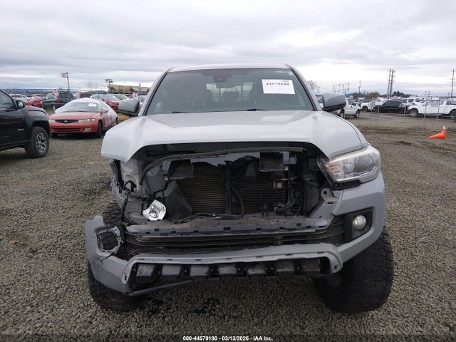 3TMCZ5AN5JM176454 Toyota Tacoma Trd Off Road