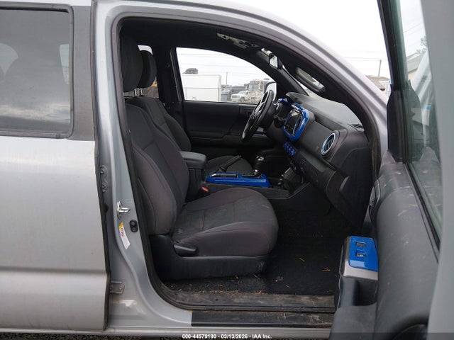3TMCZ5AN5JM176454 Toyota Tacoma Trd Off Road