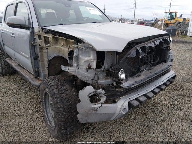 3TMCZ5AN5JM176454 Toyota Tacoma Trd Off Road
