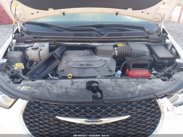 Продажа на аукционе авто 2024 Chrysler Pacifica Touring L, vin: 2C4RC1BG0RR125968, номер лота: 44579217