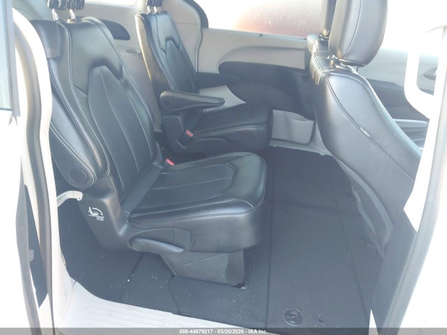 Продажа на аукционе авто 2024 Chrysler Pacifica Touring L, vin: 2C4RC1BG0RR125968, номер лота: 44579217
