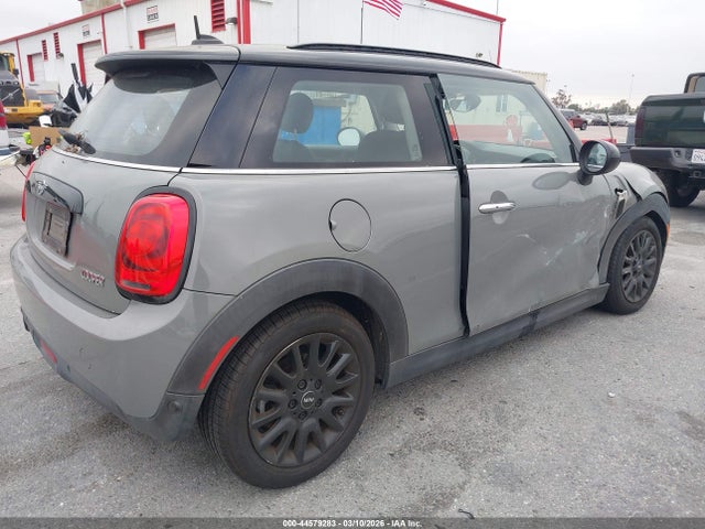 WMWXP5C54K2H32105 Mini Hardtop Cooper