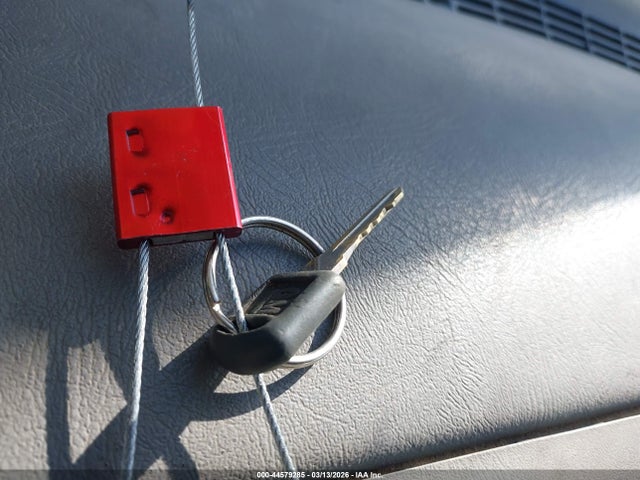 44579285 :رقم المزاد ، 1GKEK13R8XJ751923 vin ، 1999 Gmc Yukon Slt Cmi مزاد بيع