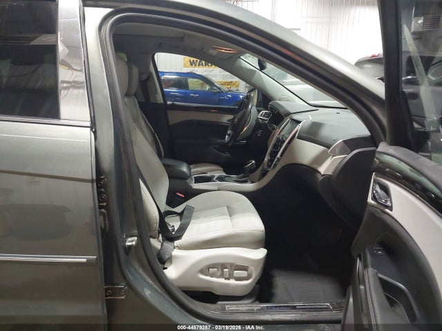 44579287 :رقم المزاد ، 3GYFNCE32DS568856 vin ، 2013 Cadillac Srx Luxury Collection مزاد بيع