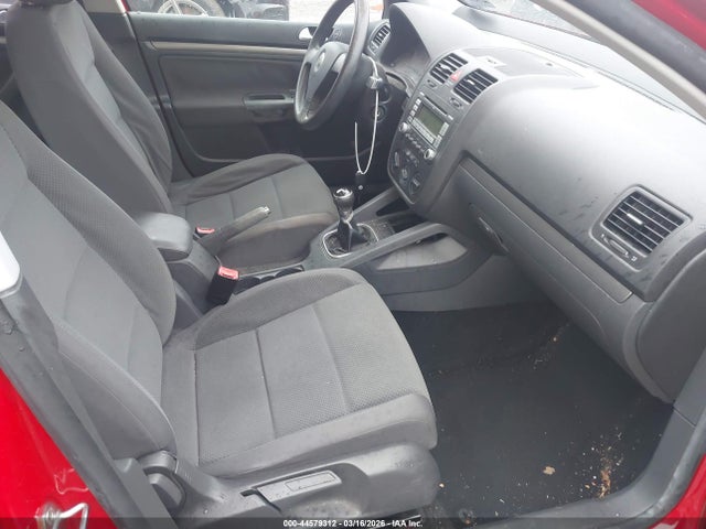 44579312 :رقم المزاد ، WVWCR91K97W007852 vin ، 2007 Volkswagen Rabbit 4-door مزاد بيع