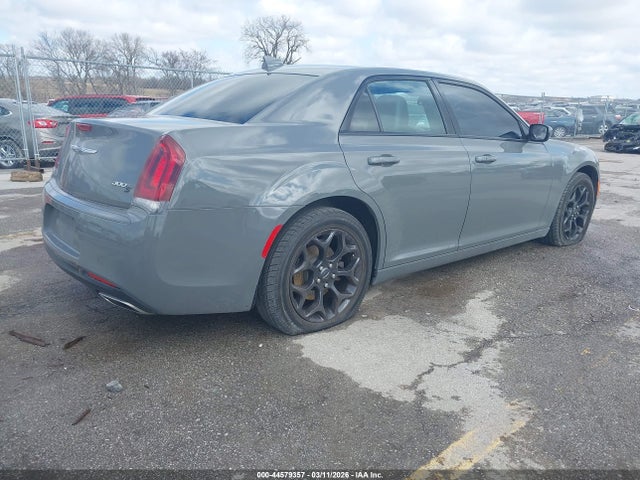 2019 Chrysler 300 300s Awd მანქანა იყიდება აუქციონზე, vin: 2C3CCAGG0KH635199, აუქციონის ნომერი: 44579357