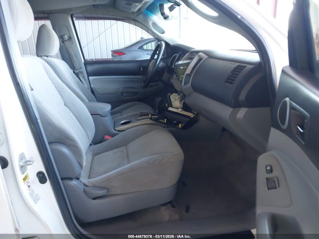Продаж на аукціоні авто 2011 Toyota Tacoma Prerunner, vin: 5TFJX4GN3BX005499, номер лоту: 44579376