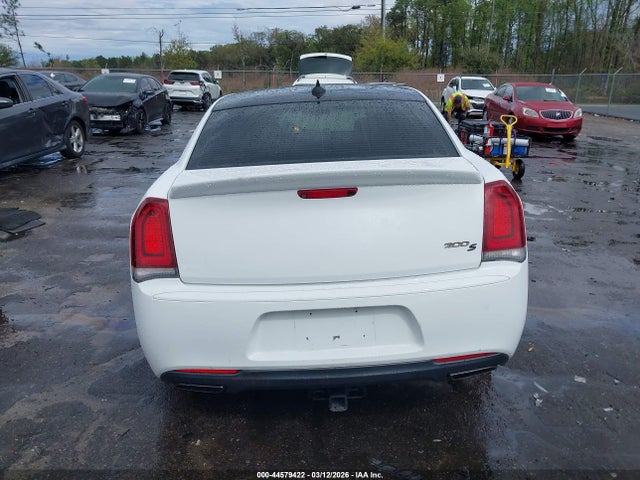 Продаж на аукціоні авто 2017 Chrysler 300 300s Alloy Edition, vin: 2C3CCABG2HH668995, номер лоту: 44579422