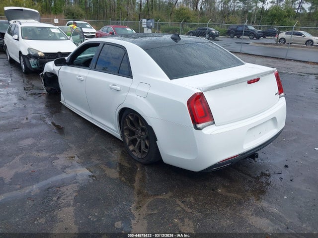 Продаж на аукціоні авто 2017 Chrysler 300 300s Alloy Edition, vin: 2C3CCABG2HH668995, номер лоту: 44579422