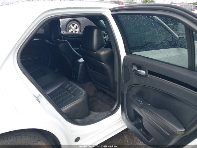 Продаж на аукціоні авто 2017 Chrysler 300 300s Alloy Edition, vin: 2C3CCABG2HH668995, номер лоту: 44579422