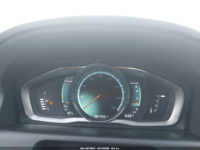 2016 VOLVO XC60 YV440MDK6G2775435 Photo 6