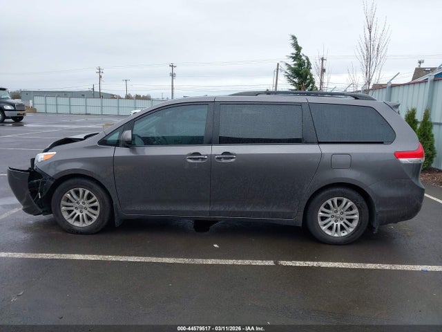 5TDYK3DC0ES480063 Toyota Sienna Xle V6 8 Passenger