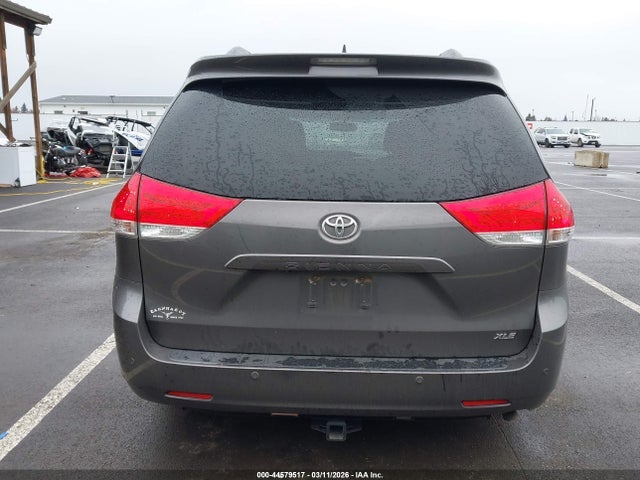 5TDYK3DC0ES480063 Toyota Sienna Xle V6 8 Passenger