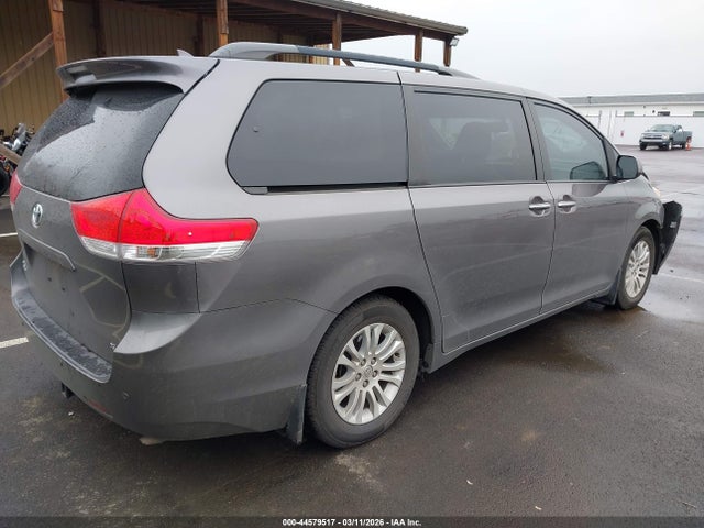 5TDYK3DC0ES480063 Toyota Sienna Xle V6 8 Passenger