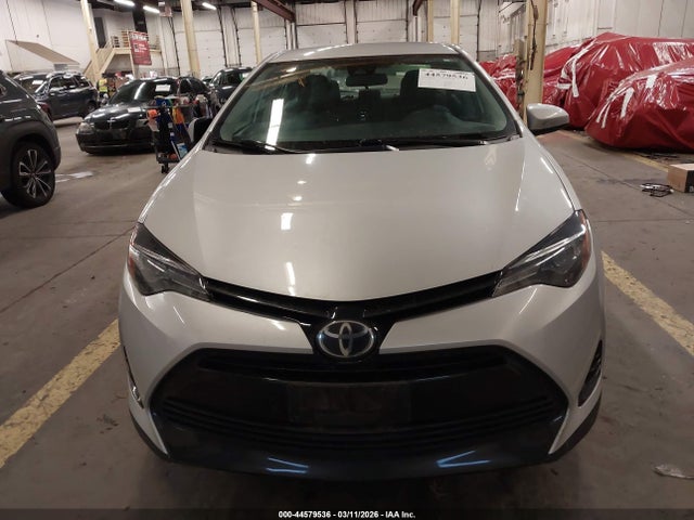 Toyota COROLLA LE 2018 5YFBURHE3JP822591 Image 11
