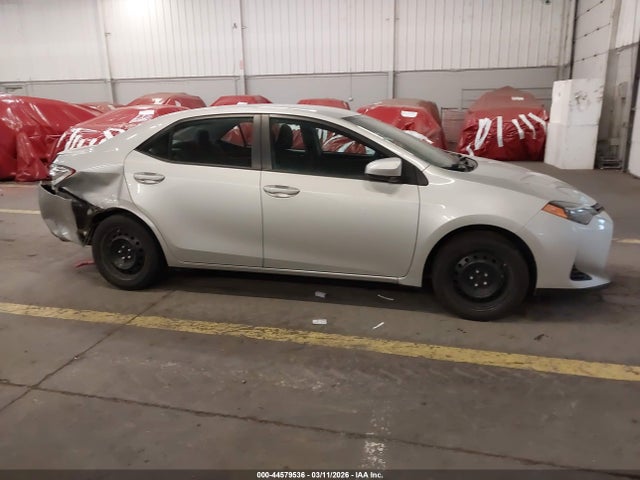 Toyota COROLLA LE 2018 5YFBURHE3JP822591 Image 12