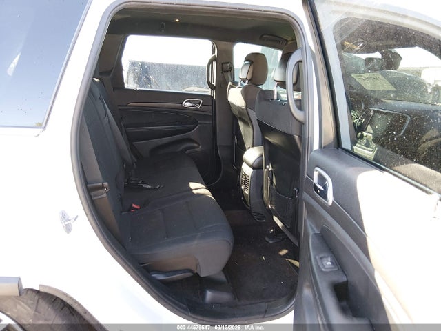 44579547 :رقم المزاد ، 1C4RJEAG8JC447219 vin ، 2018 Jeep Grand Cherokee Laredo E 4x2 مزاد بيع