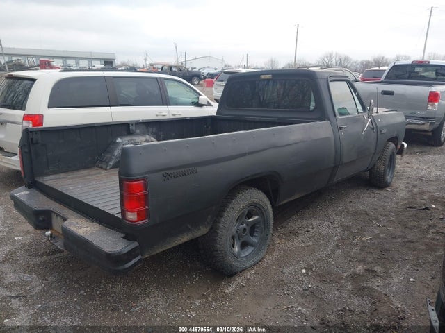 44579554 :رقم المزاد ، 1B7FD14T1FS571678 vin ، 1985 Dodge D-series D100/d150 مزاد بيع