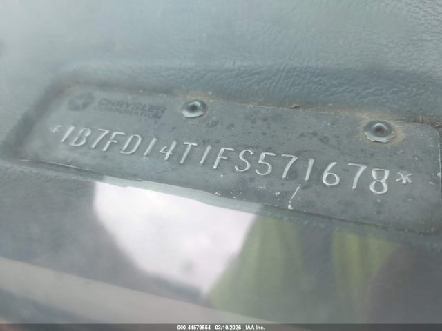 44579554 :رقم المزاد ، 1B7FD14T1FS571678 vin ، 1985 Dodge D-series D100/d150 مزاد بيع