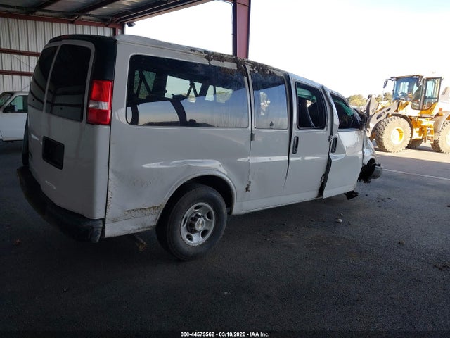 1GAWGEFP9S1263133 Chevrolet Express Passenger Rwd 2500 Regular Wheelbase Ls