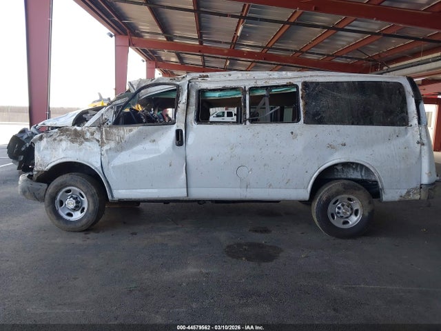 1GAWGEFP9S1263133 Chevrolet Express Passenger Rwd 2500 Regular Wheelbase Ls