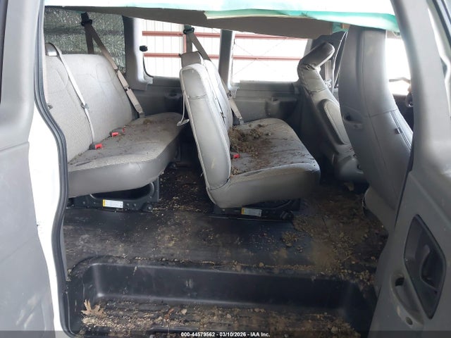 1GAWGEFP9S1263133 Chevrolet Express Passenger Rwd 2500 Regular Wheelbase Ls