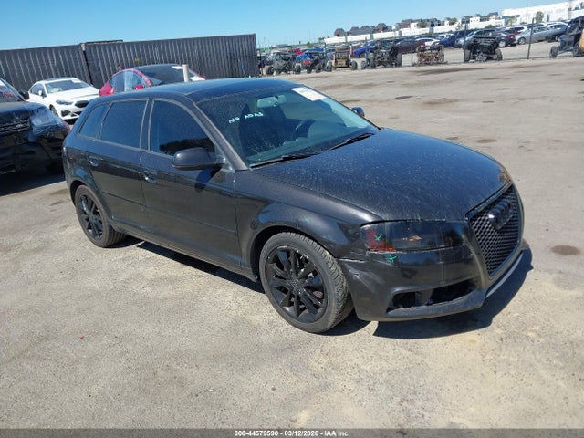 2013 AUDI A3 WAUBEAFM8DA001548