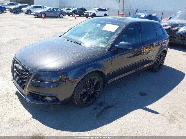 2013 AUDI A3 WAUBEAFM8DA001548 Photo 1