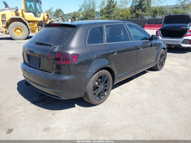 2013 AUDI A3 WAUBEAFM8DA001548 Photo 3