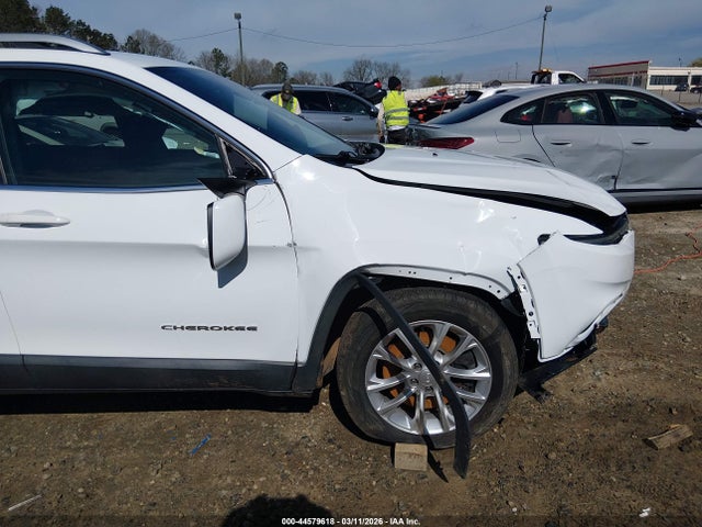 44579618 :رقم المزاد ، 1C4PJLCB2KD178420 vin ، 2019 Jeep Cherokee Latitude Fwd مزاد بيع