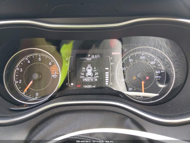 44579618 :رقم المزاد ، 1C4PJLCB2KD178420 vin ، 2019 Jeep Cherokee Latitude Fwd مزاد بيع